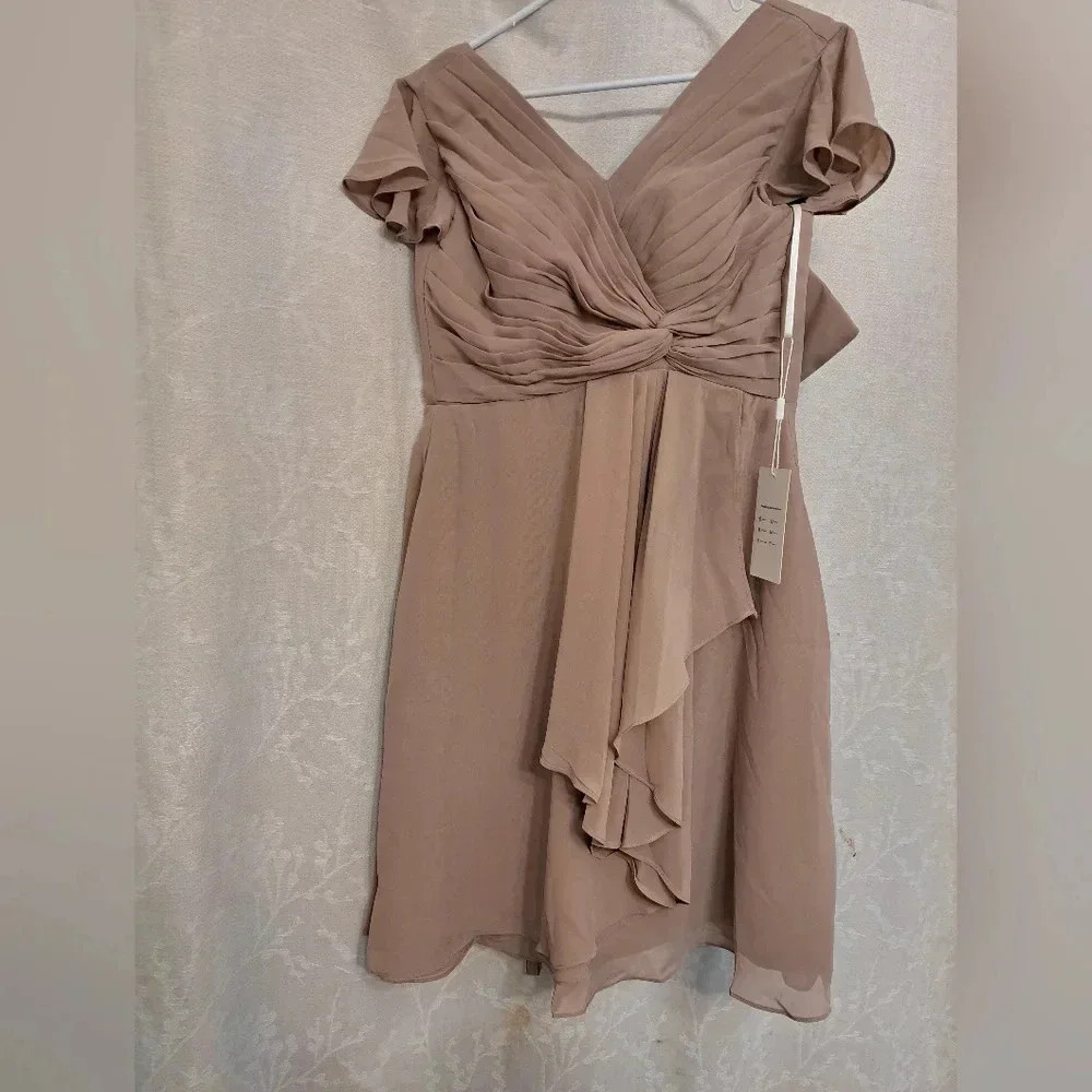 NWT  ruffle chiffon bridesmaid dress - Picture 2 of 8